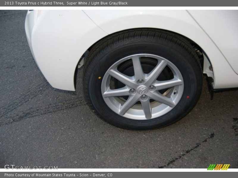 Super White / Light Blue Gray/Black 2013 Toyota Prius c Hybrid Three