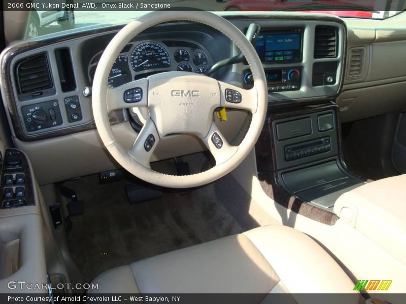 Onyx Black / Sandstone 2006 GMC Yukon Denali AWD