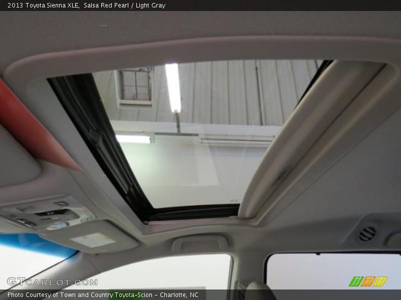 Salsa Red Pearl / Light Gray 2013 Toyota Sienna XLE