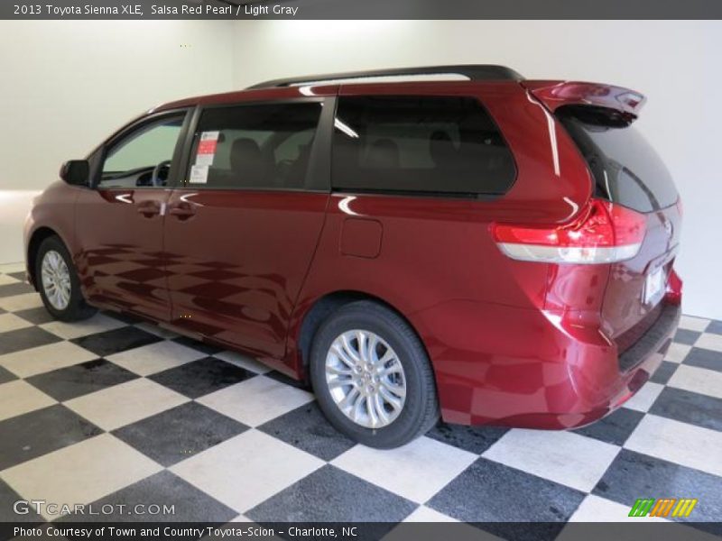 Salsa Red Pearl / Light Gray 2013 Toyota Sienna XLE