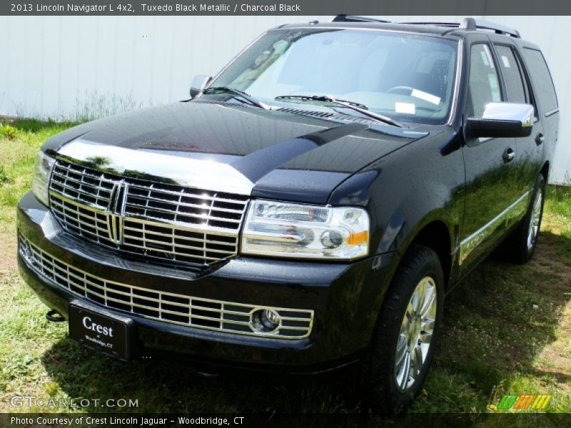 Tuxedo Black Metallic / Charcoal Black 2013 Lincoln Navigator L 4x2