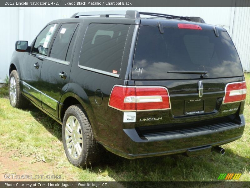 Tuxedo Black Metallic / Charcoal Black 2013 Lincoln Navigator L 4x2