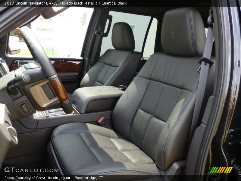  2013 Navigator L 4x2 Charcoal Black Interior