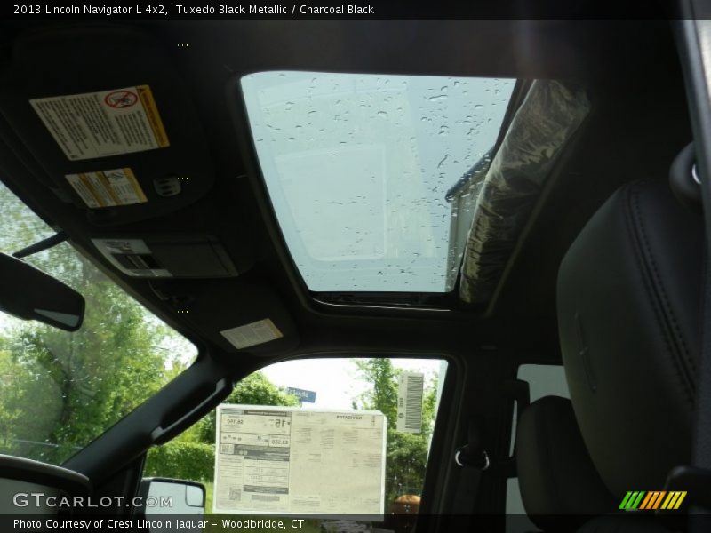 Tuxedo Black Metallic / Charcoal Black 2013 Lincoln Navigator L 4x2