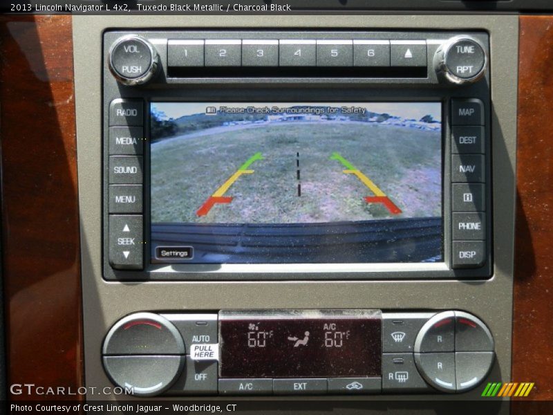 Controls of 2013 Navigator L 4x2