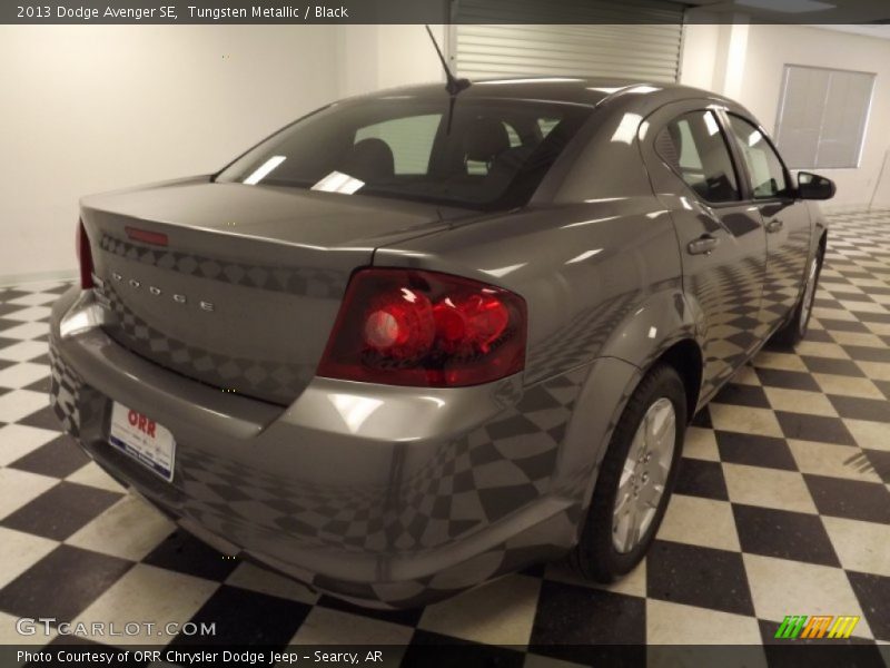 Tungsten Metallic / Black 2013 Dodge Avenger SE