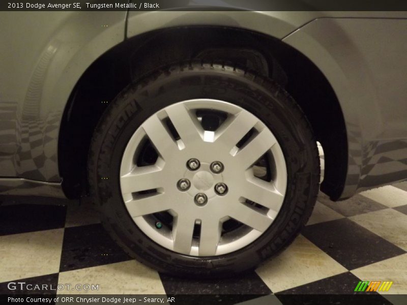 Tungsten Metallic / Black 2013 Dodge Avenger SE
