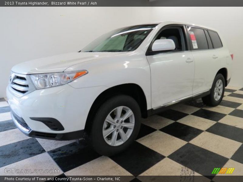 Blizzard White Pearl / Ash 2013 Toyota Highlander