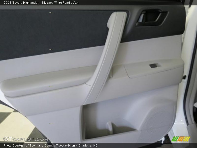 Blizzard White Pearl / Ash 2013 Toyota Highlander