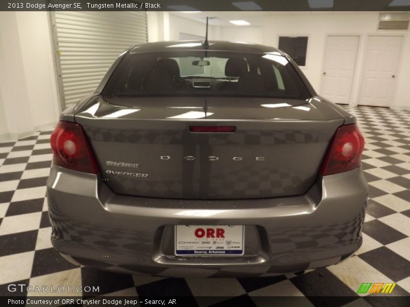 Tungsten Metallic / Black 2013 Dodge Avenger SE