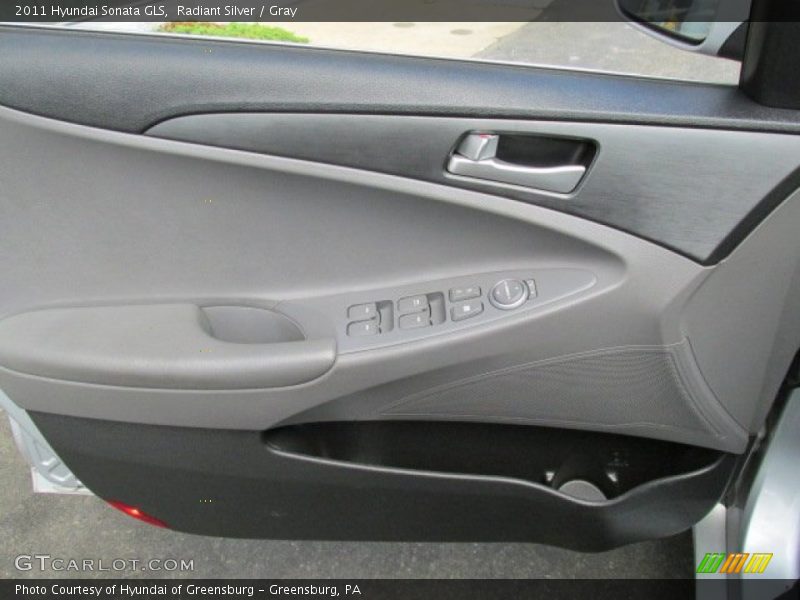 Radiant Silver / Gray 2011 Hyundai Sonata GLS