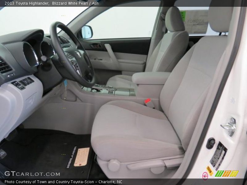 Blizzard White Pearl / Ash 2013 Toyota Highlander