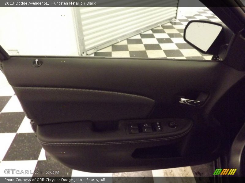Tungsten Metallic / Black 2013 Dodge Avenger SE