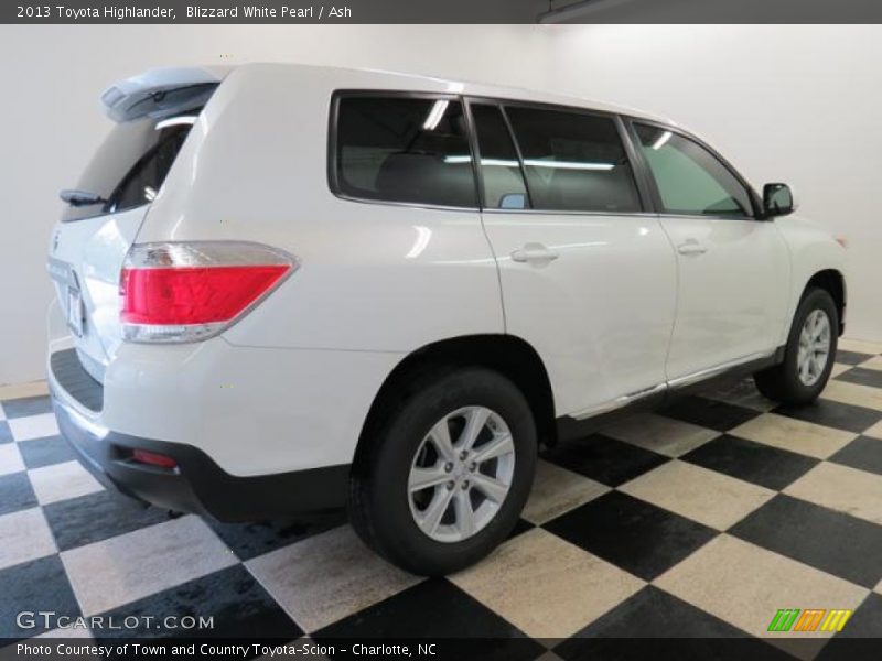 Blizzard White Pearl / Ash 2013 Toyota Highlander