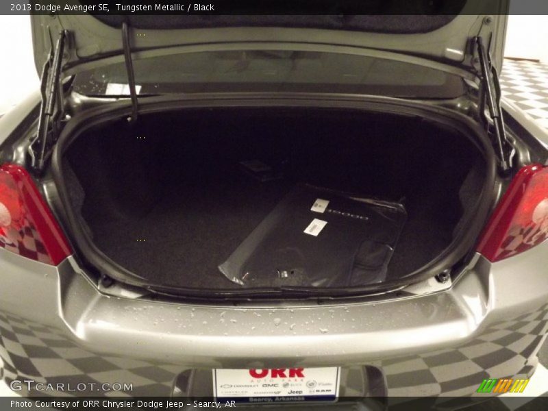 Tungsten Metallic / Black 2013 Dodge Avenger SE