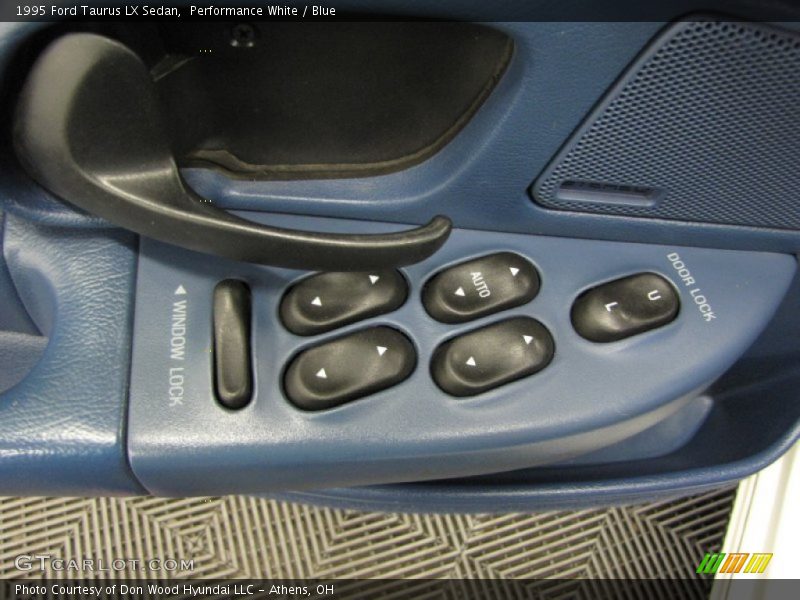 Controls of 1995 Taurus LX Sedan