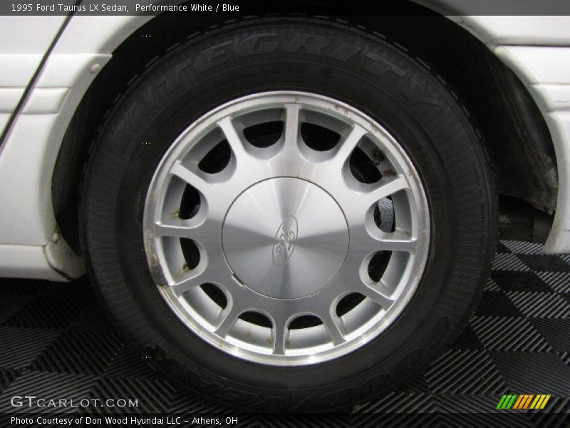  1995 Taurus LX Sedan Wheel
