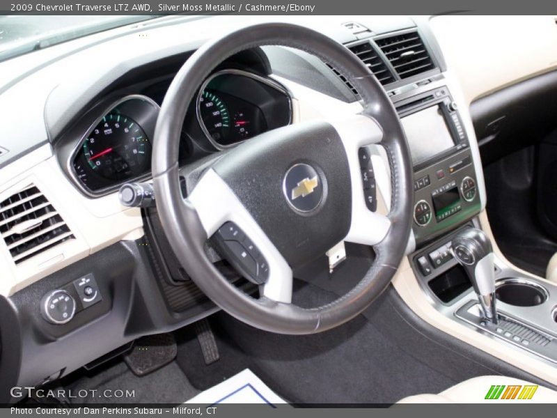  2009 Traverse LTZ AWD Steering Wheel