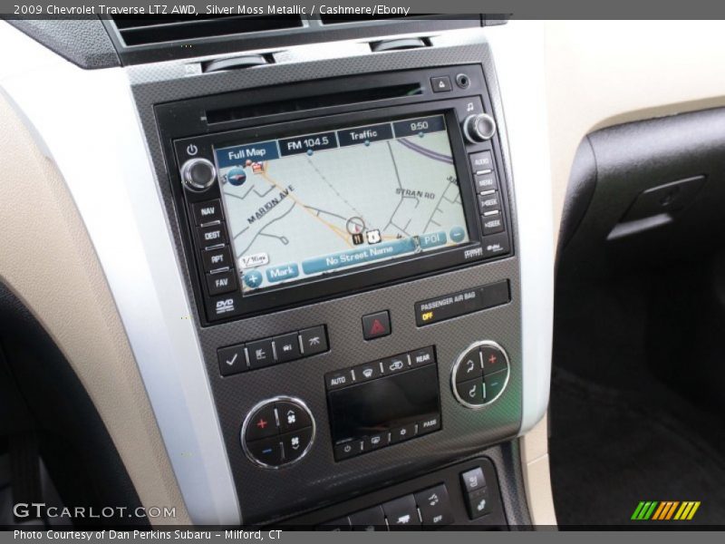 Controls of 2009 Traverse LTZ AWD