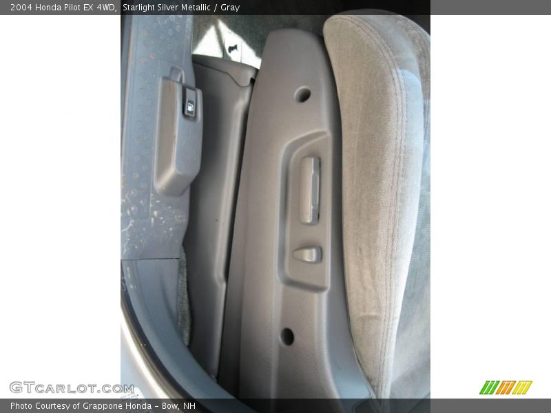 Starlight Silver Metallic / Gray 2004 Honda Pilot EX 4WD