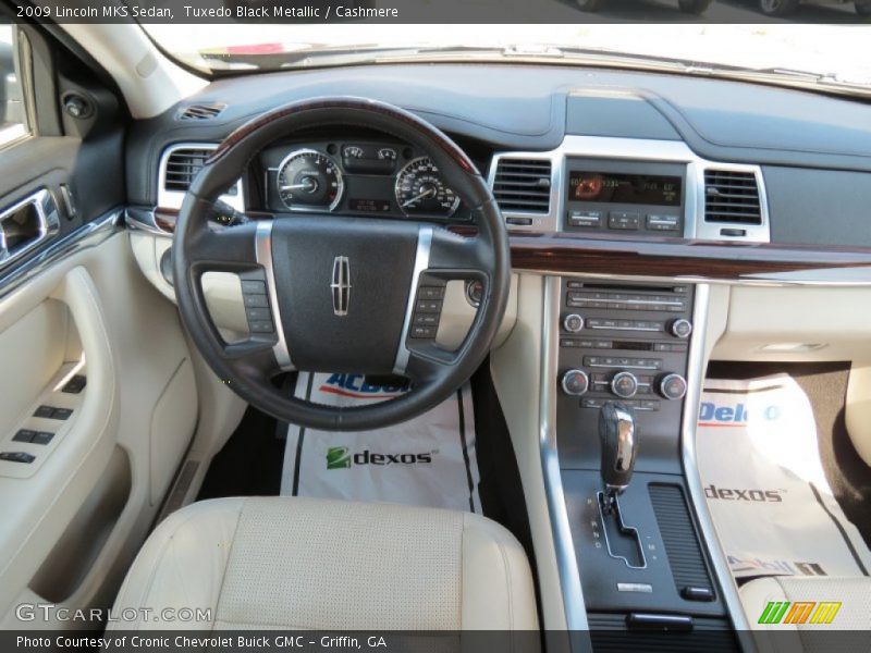 Tuxedo Black Metallic / Cashmere 2009 Lincoln MKS Sedan