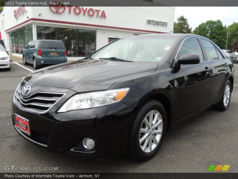 Black / Ash 2011 Toyota Camry XLE