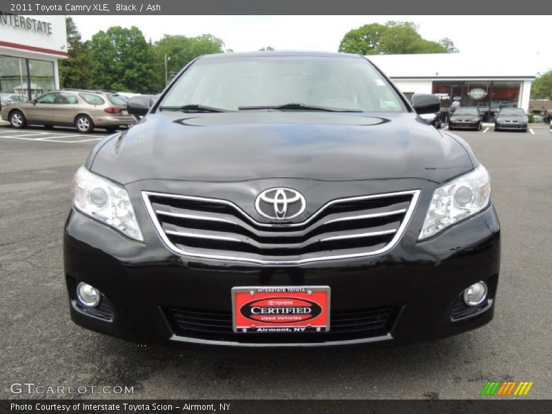 Black / Ash 2011 Toyota Camry XLE