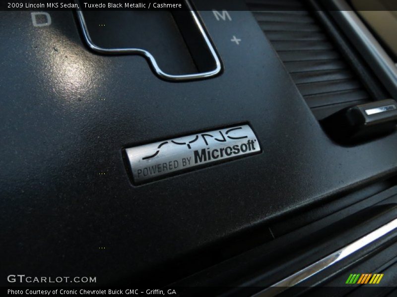 Tuxedo Black Metallic / Cashmere 2009 Lincoln MKS Sedan