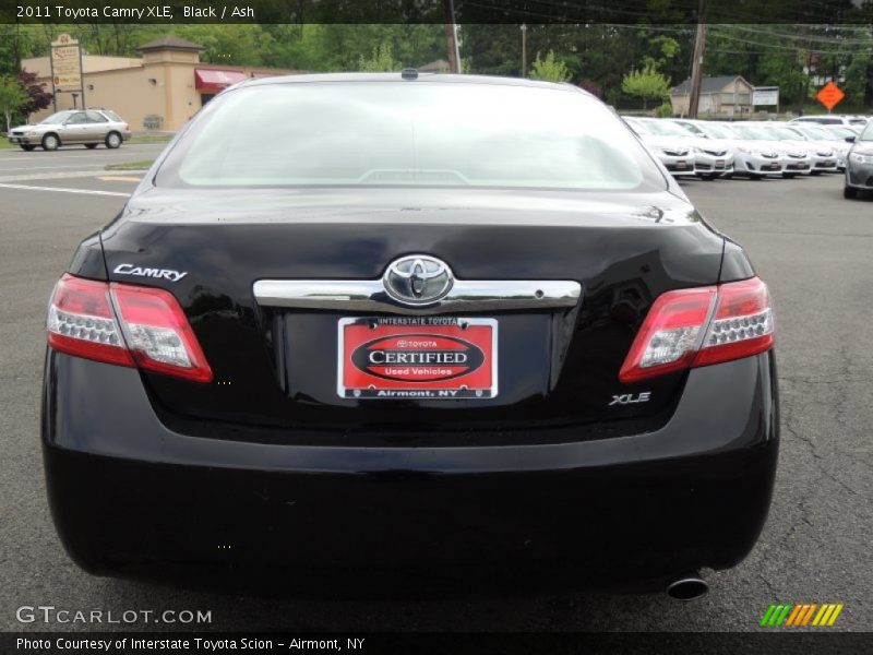 Black / Ash 2011 Toyota Camry XLE