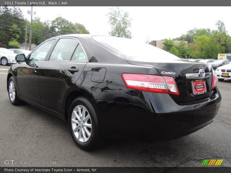 Black / Ash 2011 Toyota Camry XLE