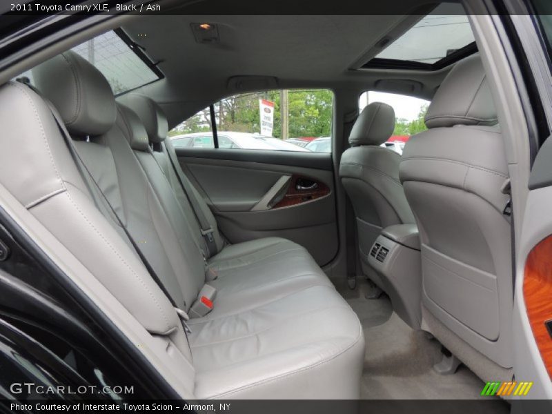 Black / Ash 2011 Toyota Camry XLE