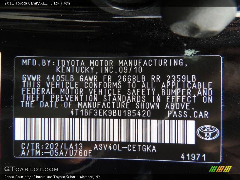 Black / Ash 2011 Toyota Camry XLE
