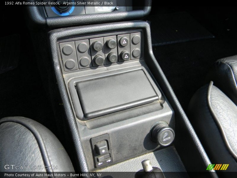 Controls of 1992 Spider Veloce