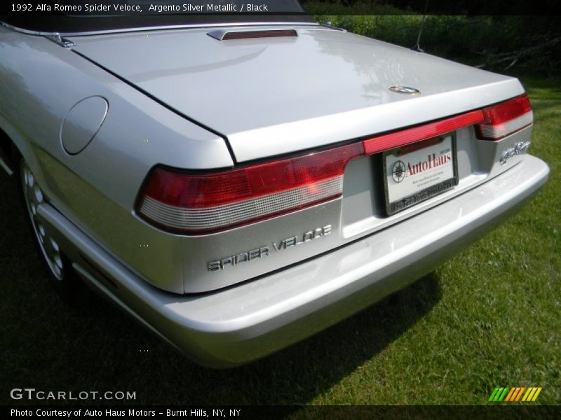 Argento Silver Metallic / Black 1992 Alfa Romeo Spider Veloce