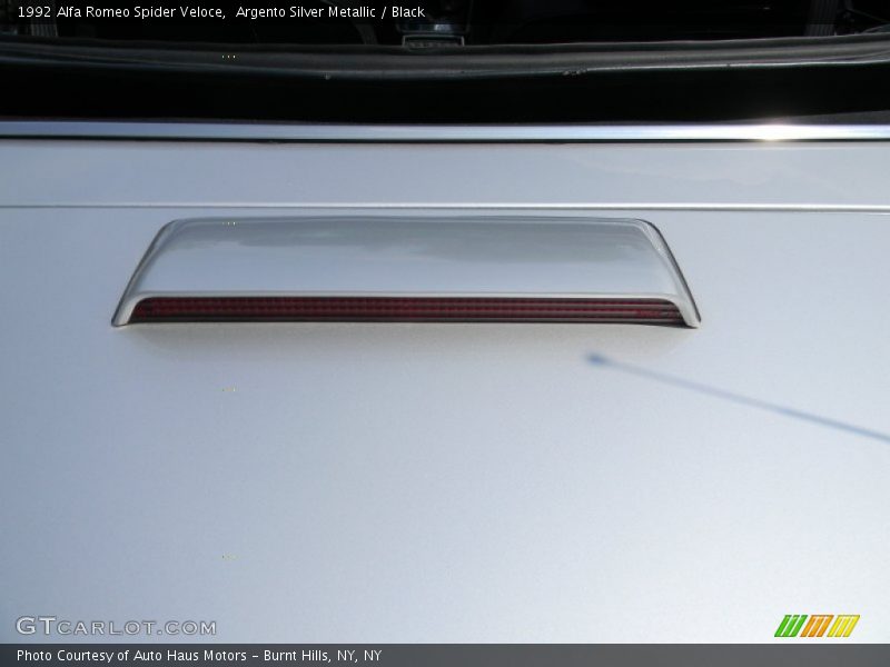Argento Silver Metallic / Black 1992 Alfa Romeo Spider Veloce