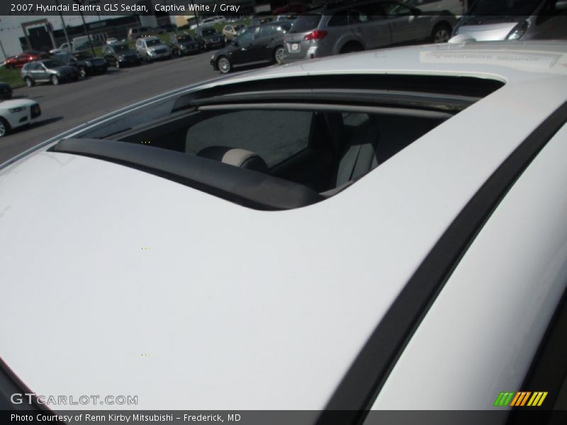 Captiva White / Gray 2007 Hyundai Elantra GLS Sedan
