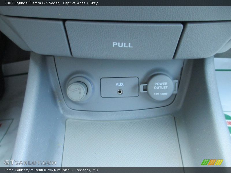 Captiva White / Gray 2007 Hyundai Elantra GLS Sedan