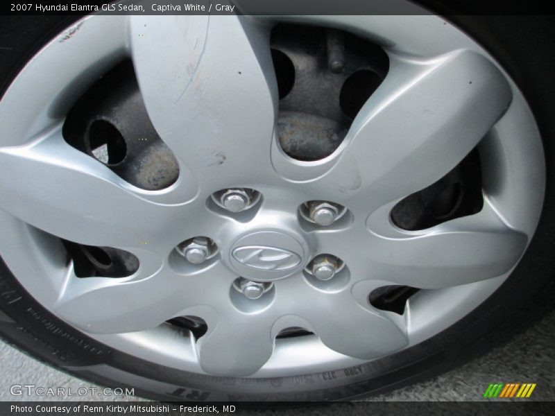 Captiva White / Gray 2007 Hyundai Elantra GLS Sedan