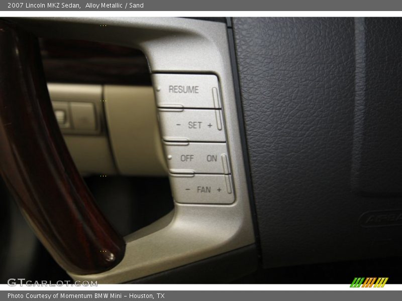 Controls of 2007 MKZ Sedan