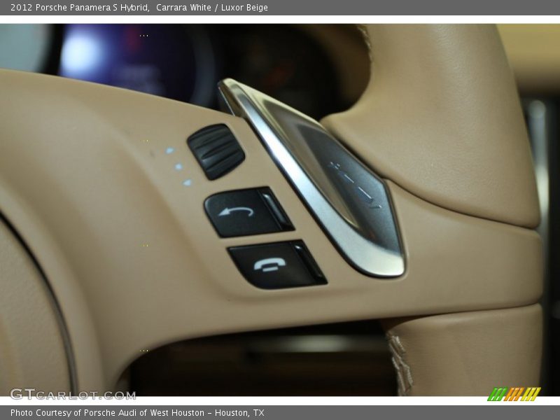 Controls of 2012 Panamera S Hybrid