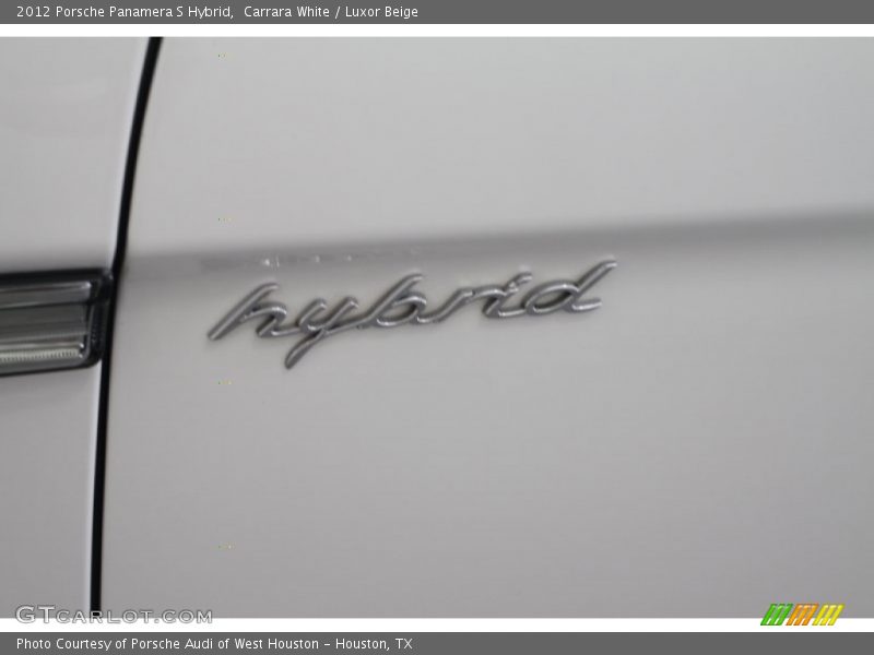  2012 Panamera S Hybrid Logo