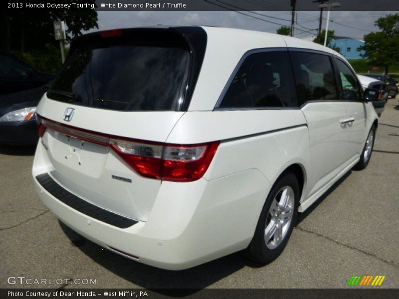 White Diamond Pearl / Truffle 2013 Honda Odyssey Touring