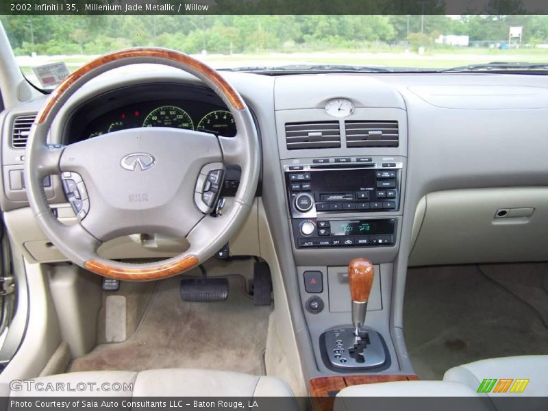 Millenium Jade Metallic / Willow 2002 Infiniti I 35