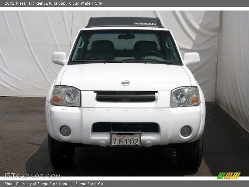 Cloud White / Gray 2002 Nissan Frontier SE King Cab