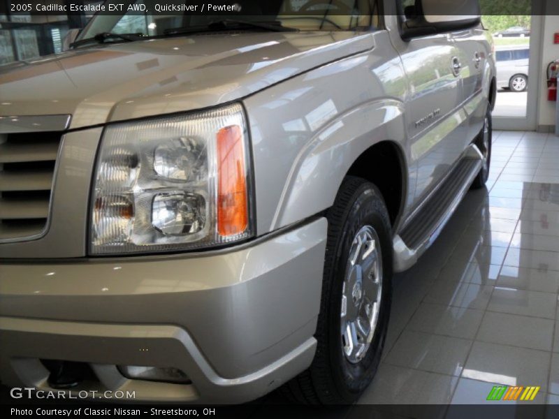 Quicksilver / Pewter 2005 Cadillac Escalade EXT AWD