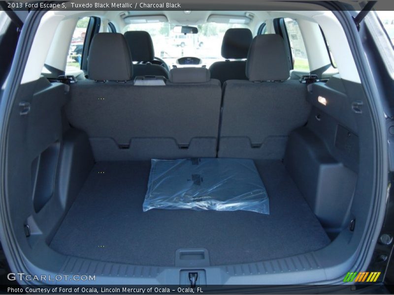 Tuxedo Black Metallic / Charcoal Black 2013 Ford Escape S