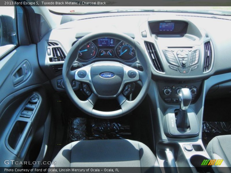 Tuxedo Black Metallic / Charcoal Black 2013 Ford Escape S