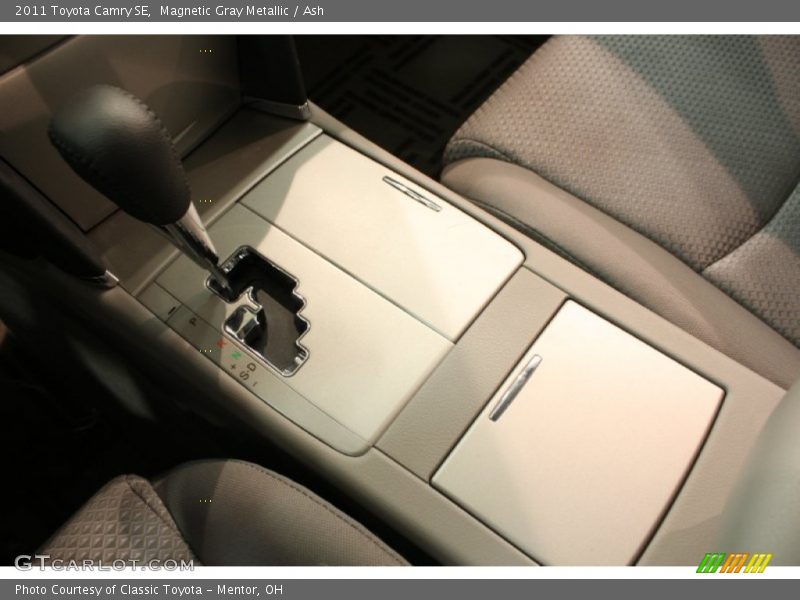Magnetic Gray Metallic / Ash 2011 Toyota Camry SE