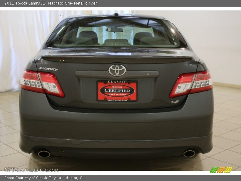 Magnetic Gray Metallic / Ash 2011 Toyota Camry SE