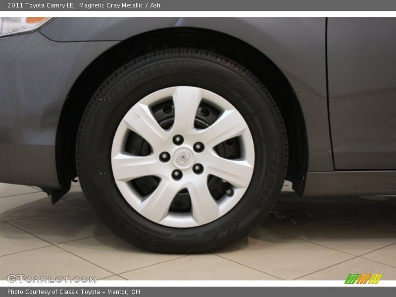 Magnetic Gray Metallic / Ash 2011 Toyota Camry LE